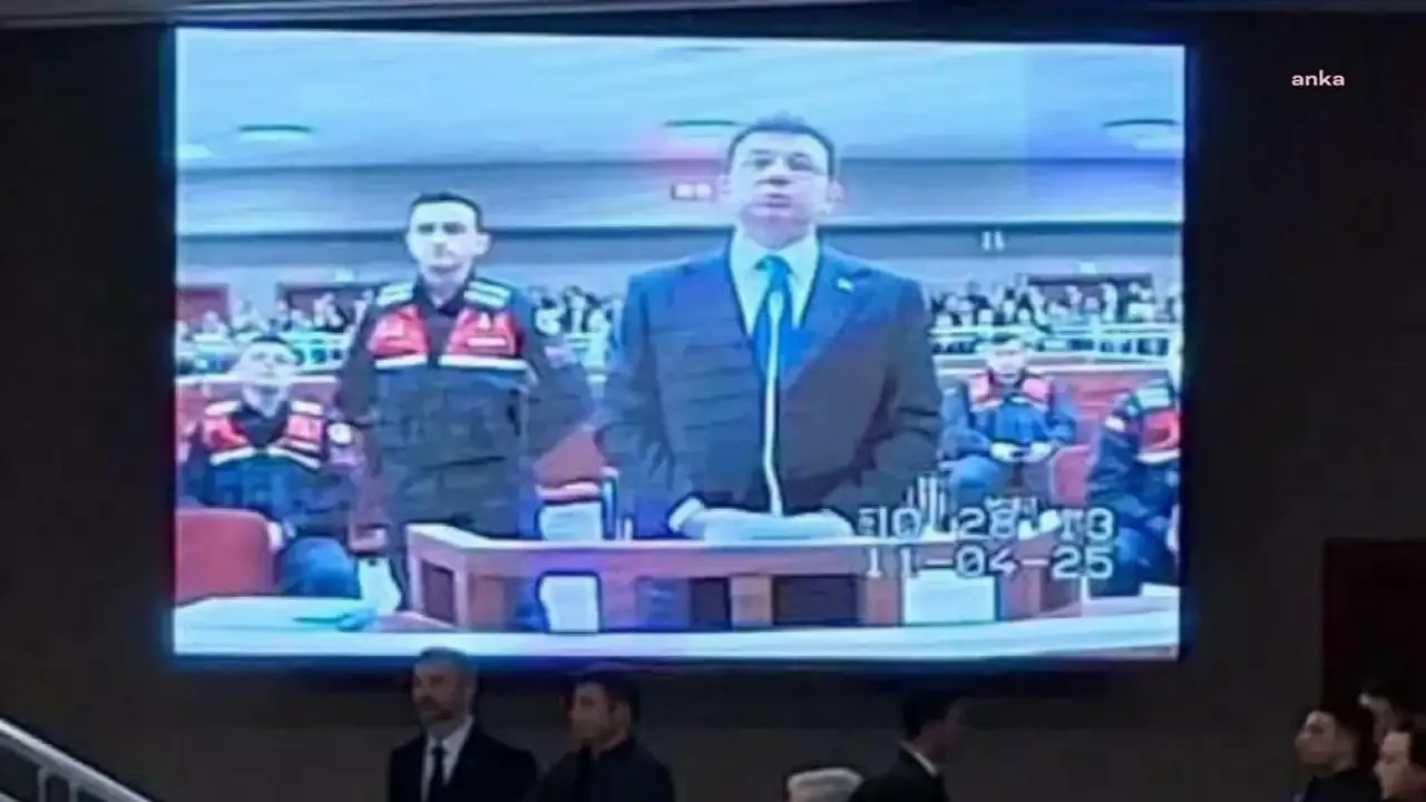 Mahkeme Başkanı ilk celsede henüz suçluluğu  kanıtlanmamış İBB Başkanı Ekrem İMAMOĞLU&amp;amp;#039;na  &amp;amp;quot;Sanık Ekrem&amp;amp;quot; diye hitap edebiliyorsa...