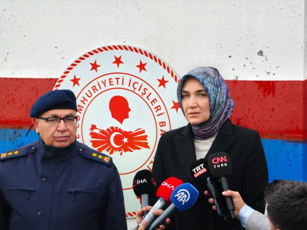 İçişleri Bakan Yardımcısı Kübra Güran Yiğitbaşı Trafiğe sevgi-saygı ve merhamet getirdi.