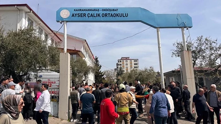 GENÇLER SİLAHLANDI, SALDIRAN SALDIRANA... MAFYA VARİ FİLMLER DUR DENİLMEZSE BÖYLE OLUR