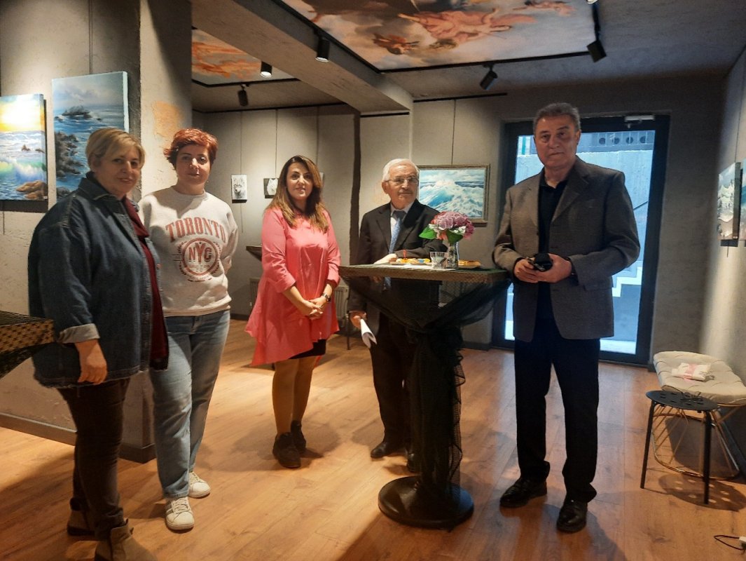 GAZETECİ-YAZAR OLMASAYDIM RESSAM OLURDUM BOZKURT RESİMLERİ YAPARDIM AYNEN SÜHEYLA ÜSTEK GİBİ