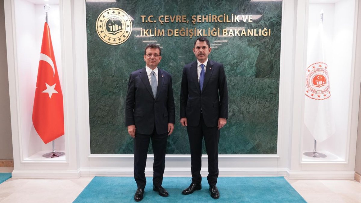 Firari Murat Gülibrahimoğlu'nun şirketlerinden AKP'li il ve ilçe belediyelerine de önemli miktarlar gönderildiği iddiası.....