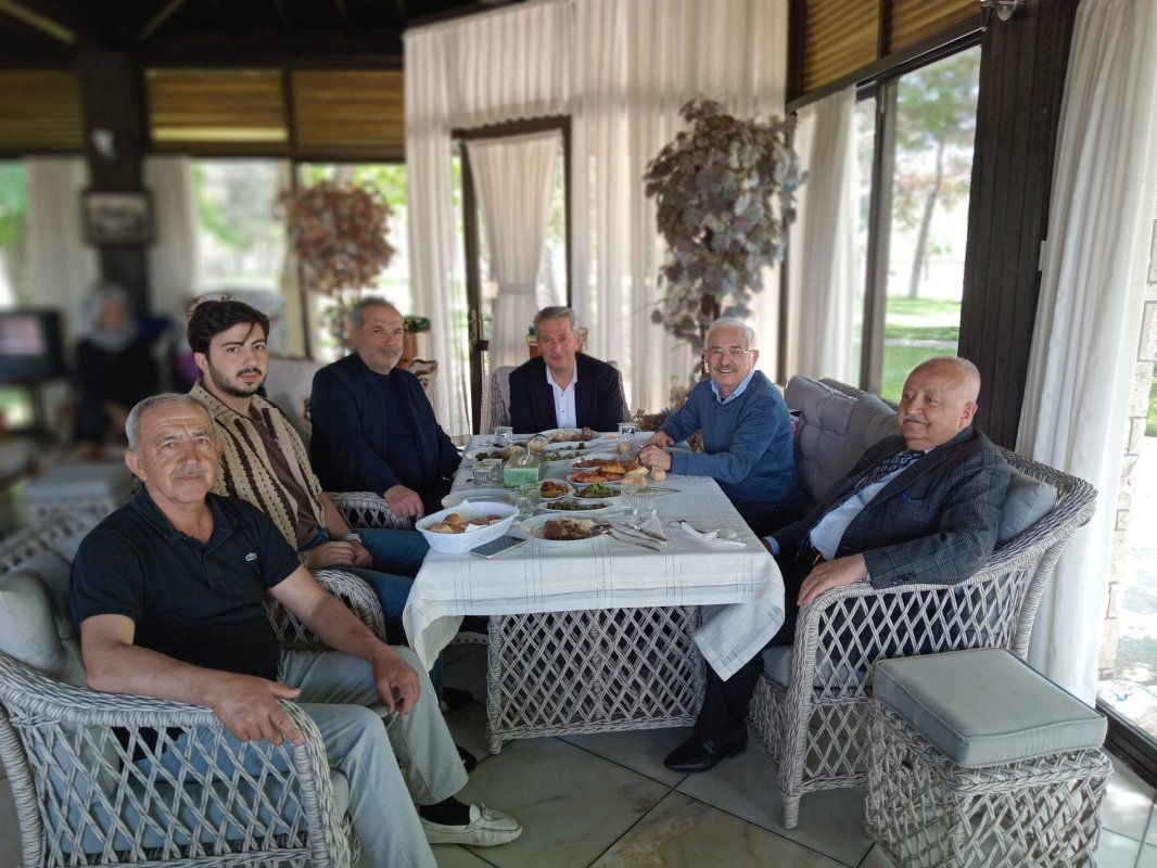 AĞA SOFRASINDA BİR BAYRAM YEMEĞİ