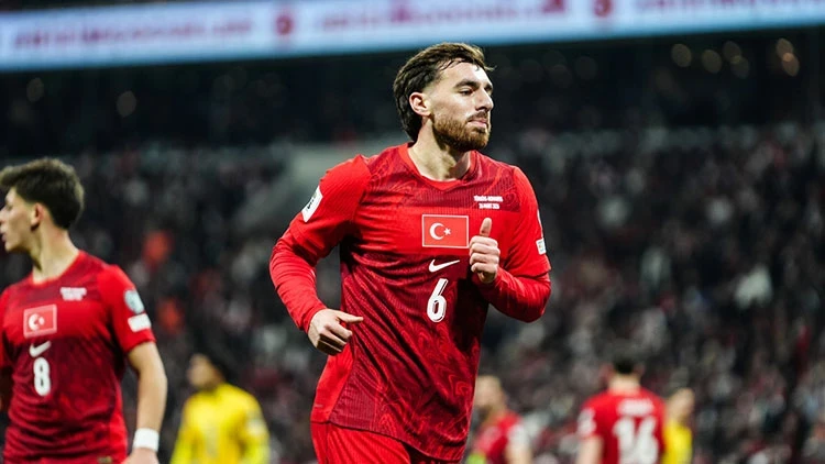 ÜLKEMİZİ BİR BAŞTAN DİĞER BAŞA MİLLİ FUTBOL TAKIMIMIZIN BAŞARILI OLMASI İÇİN DUALAR, BAŞARI DİLEK VE TEMENNİLERİ GÖNÜLLERDE YER ALIYOR