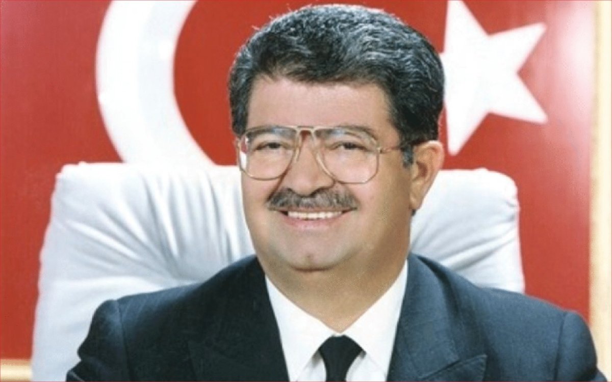 BİR İŞ ADAMINDAN İTİRAFLAR: " ÖZAL SABAH NAMAZINI FABRİKADA KILARDI "