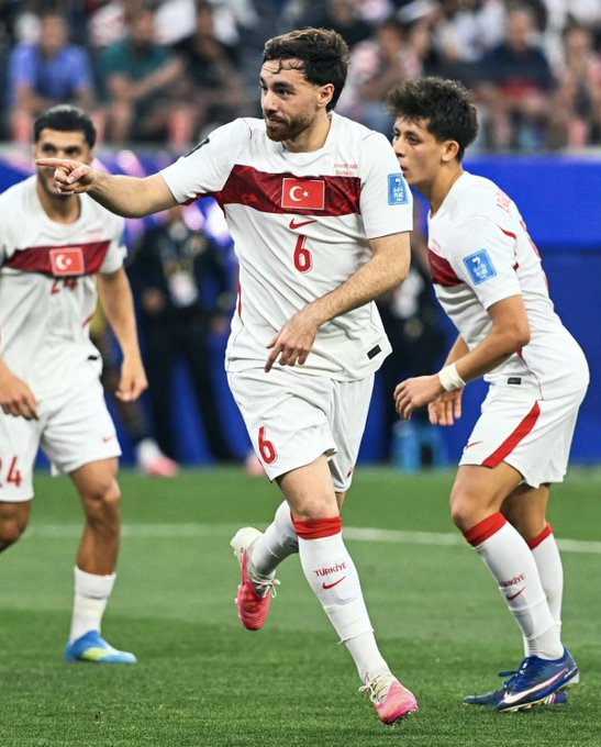 Milli futbolcumuz Orkun Kökçü’nün başına gelenler