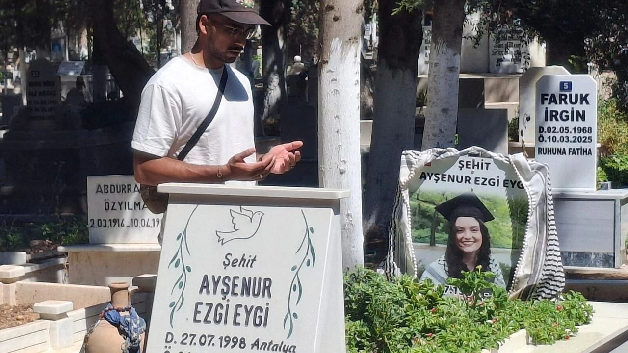 Filistin şehidi Ayşenur’un eşi, eşini dualarla andı
