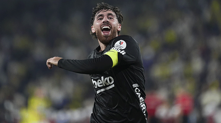 Beşiktaş, Fenerbahçe'yi geriden gelip mağlup etti! 3 gollü maç nefes kesti